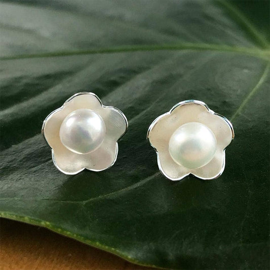 Hidden Pearl Studs Silver