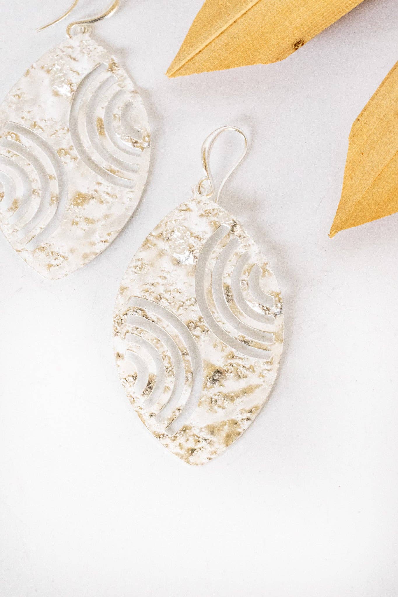 Hammered Swirl Earring: Gold
