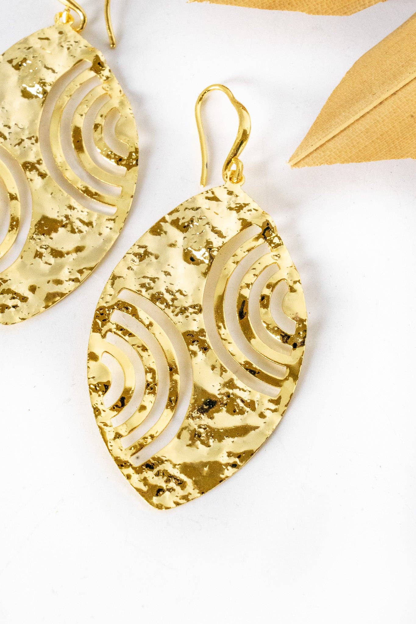 Hammered Swirl Earring: Gold