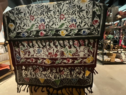 Table Runner Batik - 77"x21"